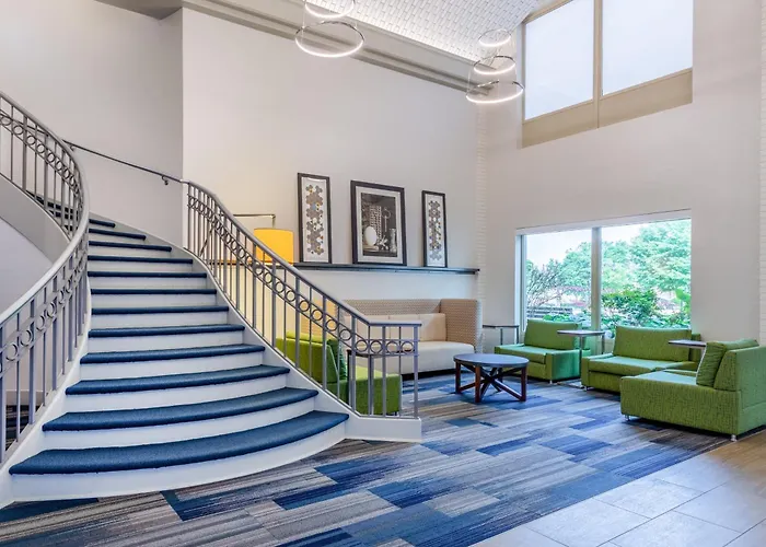 Holiday Inn Express & Suites Chicago-Midway Airport By Ihg Bedford Park
