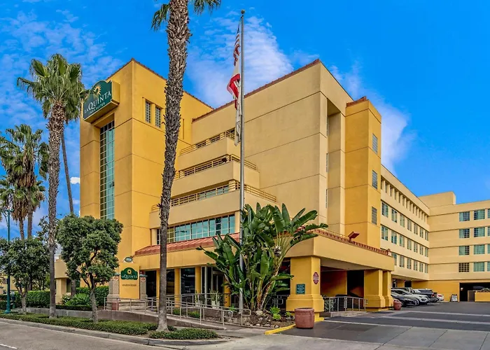 La Quinta By Wyndham Anaheim Hotel