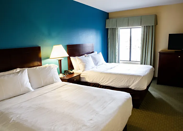 Holiday Inn Express & Suites Harrisburg West Mechanicsburg