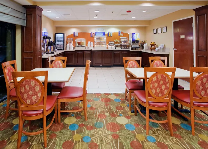 Holiday Inn Express Raleigh-Durham Airport By Ihg Morrisville