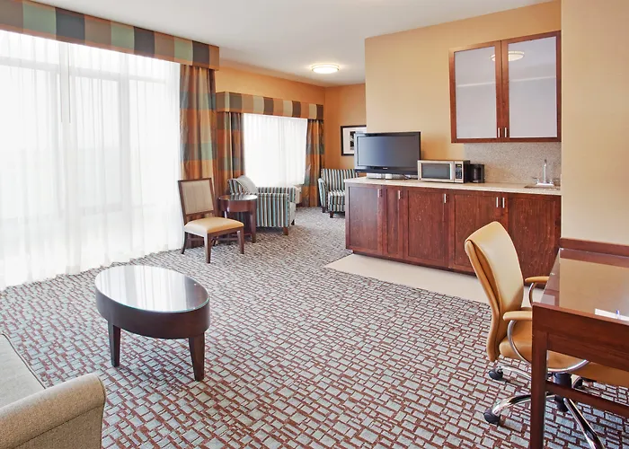 Holiday Inn Express & Suites Salinas By Ihg