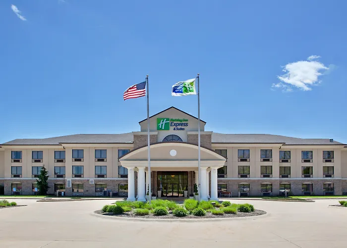 Holiday Inn Express & Suites Wadsworth By Ihg