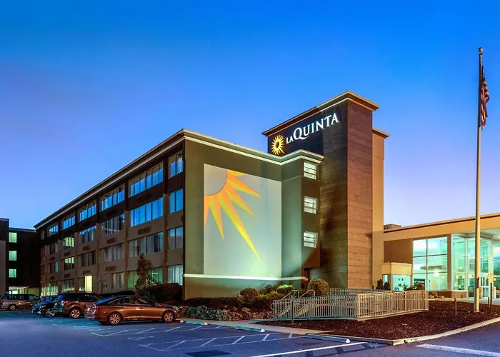 La Quinta By Wyndham Clifton/Rutherford