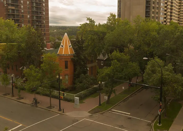 Holiday Inn Express Edmonton Downtown By Ihg