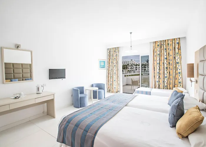 Odessa Beach Hotel Protaras
