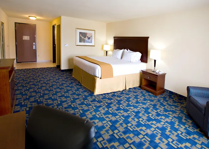 Holiday Inn Express & Suites - Jourdanton-Pleasanton By Ihg