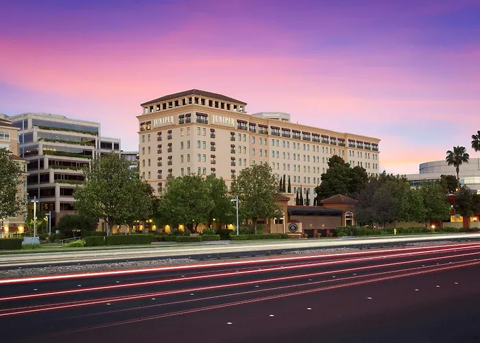 Juniper Hotel Cupertino, Curio Collection By Hilton