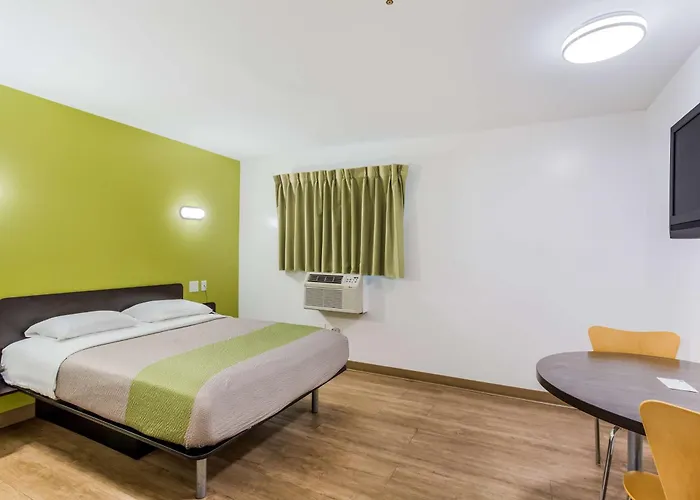 Studio 6 Extended Stay - Jacksonville, Fl - South