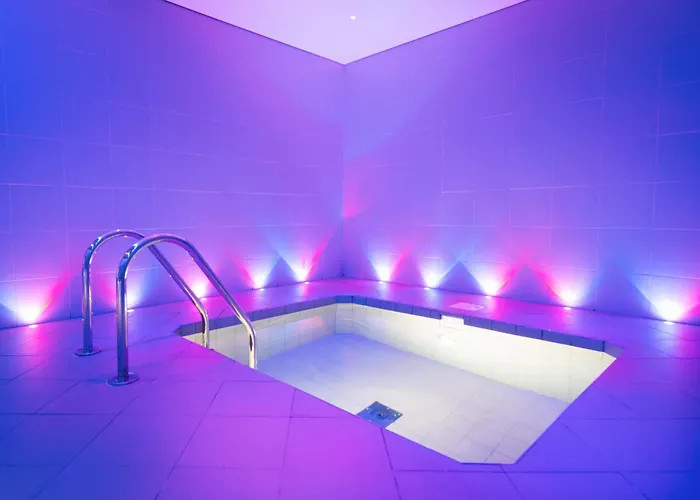 Ayla Bawadi Hotel & Mall al-Ain