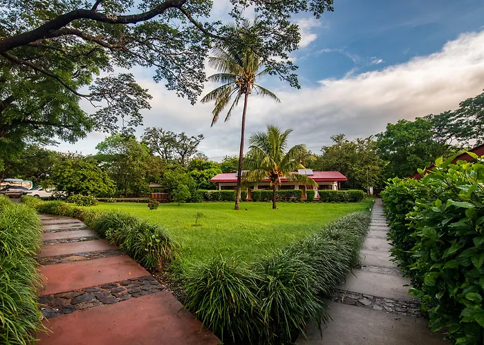 Hacienda Guachipelin Volcano Ranch Hotel & Hot Springs Liberia