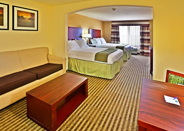 Holiday Inn Express & Suites Perry By Ihg