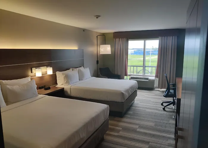 Holiday Inn Express Trincity By Ihg Piarco