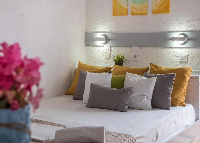 Aparthotel Amazona Agia Pelagia 