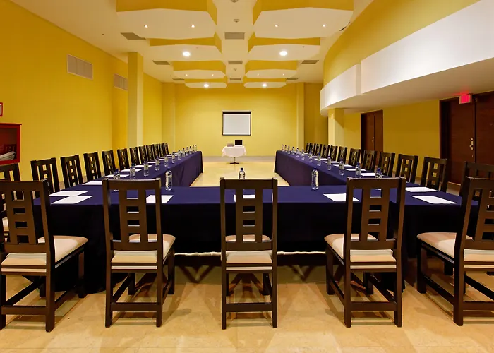 Holiday Inn Express Nuevo Laredo By Ihg