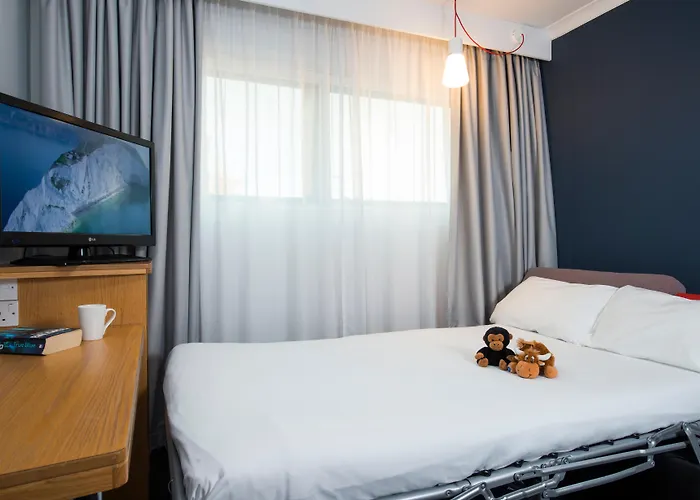 Holiday Inn Express East Midlands Airport By Ihg Castle Donington