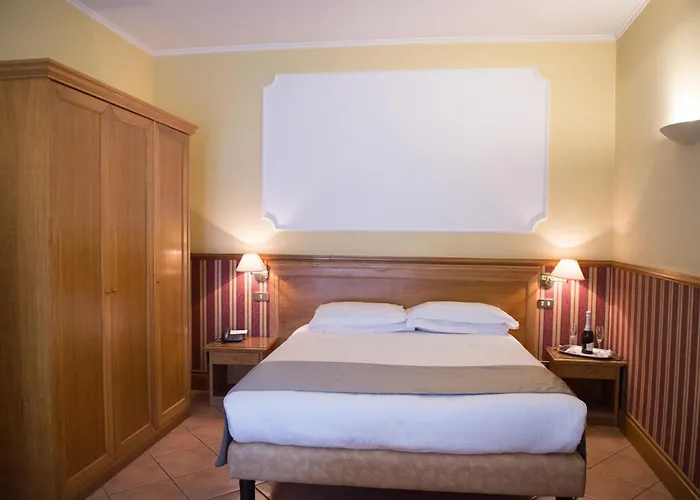 Hotel Leopardi Naples