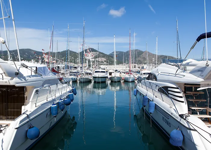 Marina Place Resort Genoa