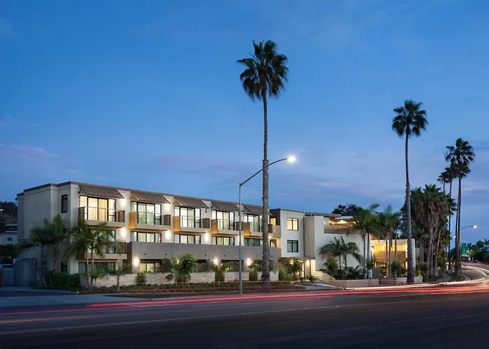 Holiday Inn Express&Suites La Jolla - Windansea Beach,&IHG Hotel San Diego
