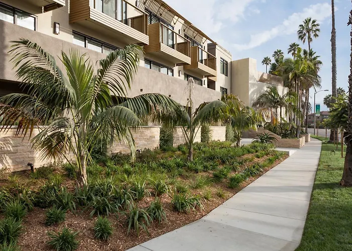 Holiday Inn Express&Suites La Jolla - Windansea Beach,&IHG Hotel San Diego