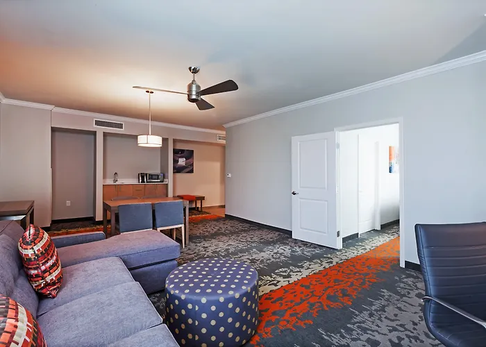 Holiday Inn Houston Ne-Bush Airport Area By Ihg Humble