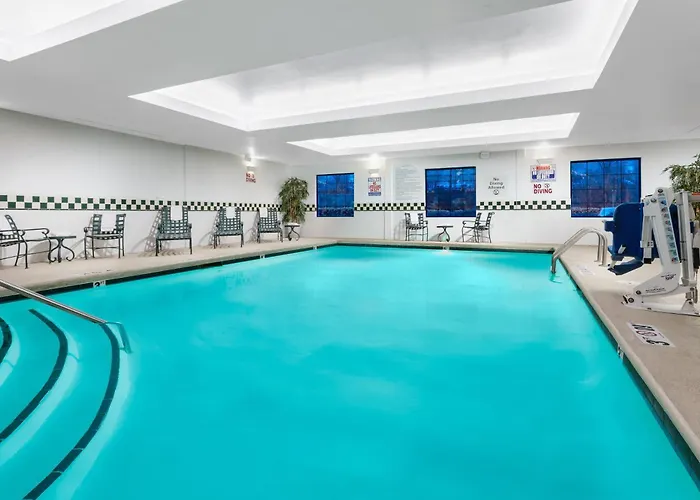 Holiday Inn & Suites Raleigh Cary By Ihg