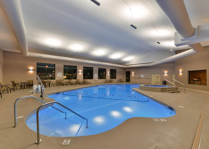 Holiday Inn Express Breezewood By Ihg
