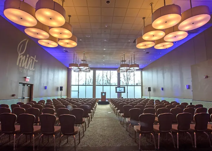 Holiday Inn Boston - Cambridge Area By Ihg Somerville