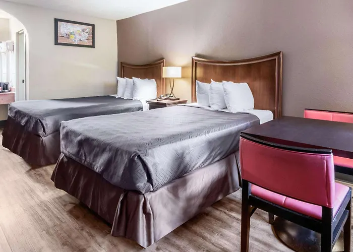 Econo Lodge Gainesville Downtown Area