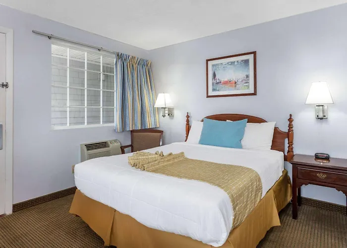 Travelodge By Wyndham Cape Cod Area West Dennis