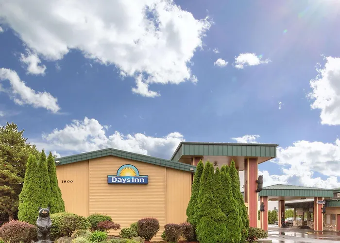 Days Inn By Wyndham Black Bear Salem