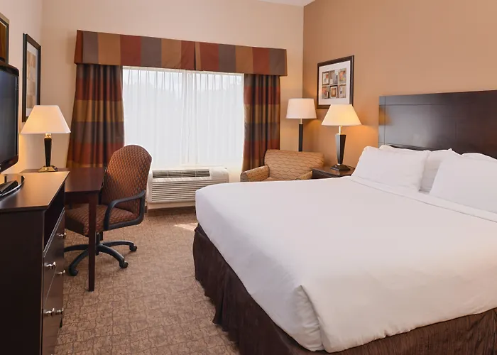Holiday Inn Express & Suites Bridgeport By Ihg