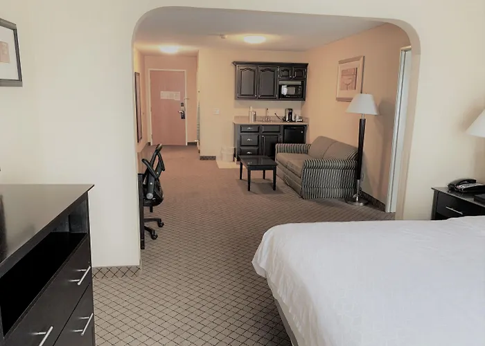 Holiday Inn Express Plymouth By Ihg