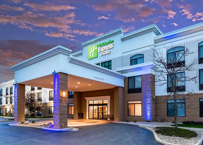 Holiday Inn Express & Suites Cedar Falls