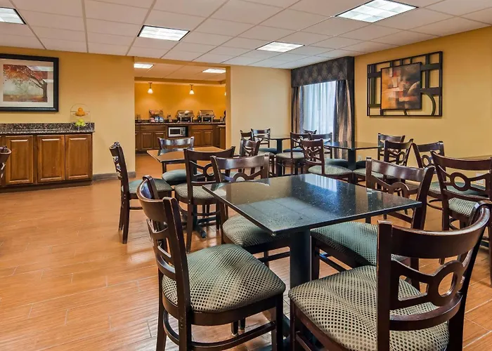 Best Western Plus Parkway Hotel Alton