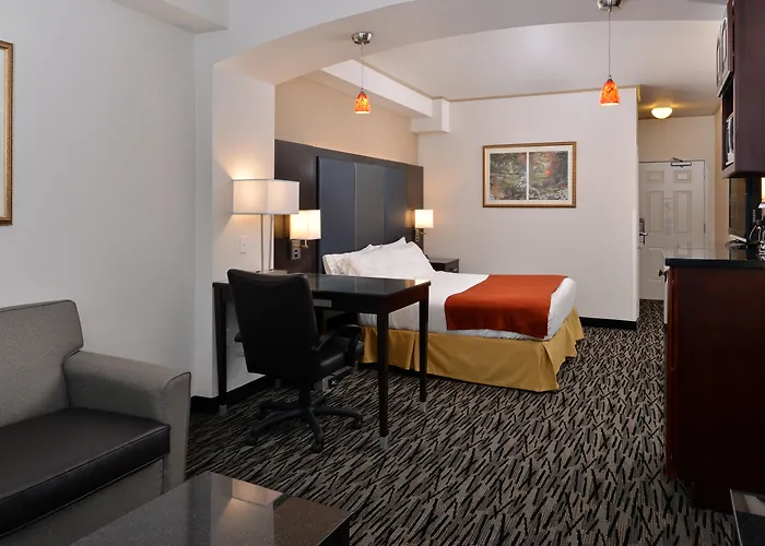 Holiday Inn Express & Suites Tacoma South - Lakewood By Ihg