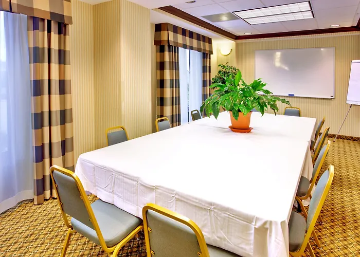 Holiday Inn Express Greenwood