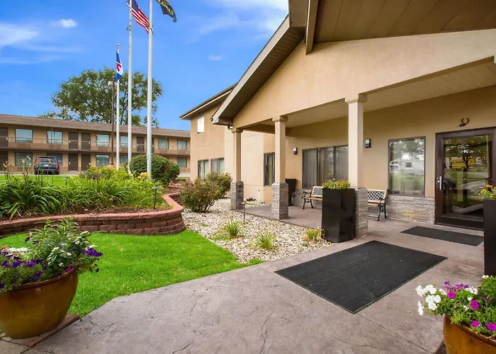 Quality Inn & Suites Lawrence - University Area