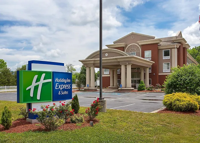 Holiday Inn Express & Suites Murphy By Ihg