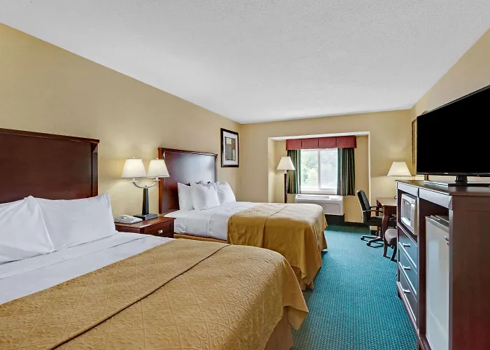 Ramada By Wyndham Kittery Hotel