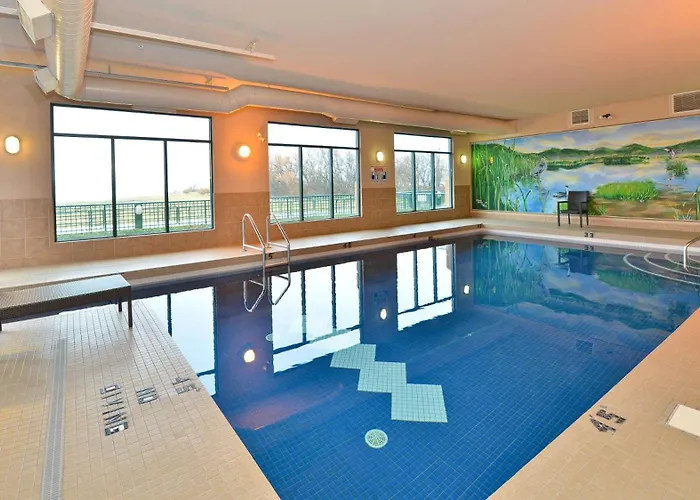 Prestige Harbourfront Resort, Worldhotels Luxury Salmon Arm