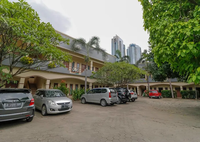 Reddoorz Plus @ Karet Pedurenan 3 Jakarta