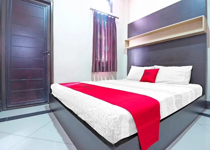 Reddoorz Plus Near Isola Upi Bandung