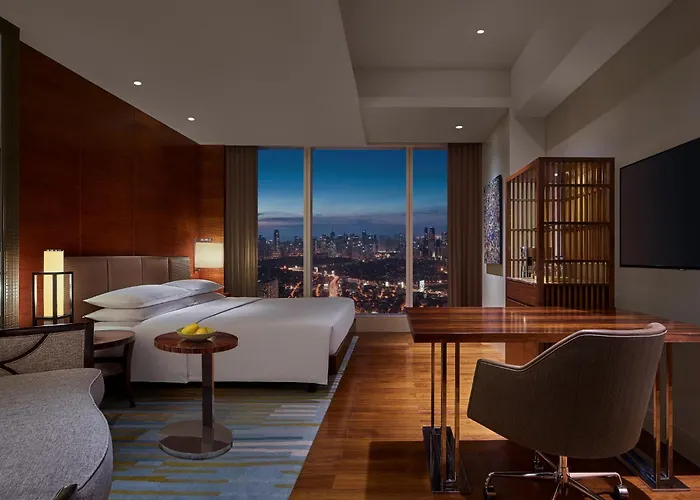 Grand Hyatt Manila Hotel Taguig