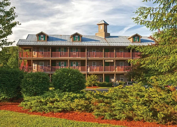 Holiday Inn Club Vacations Oak N Spruce Resort In The Berkshires Lee