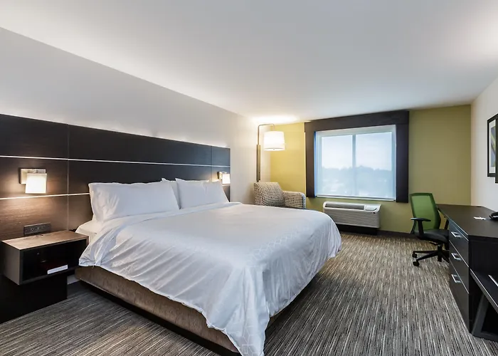 Holiday Inn Express & Suites- South Bend Casino By Ihg