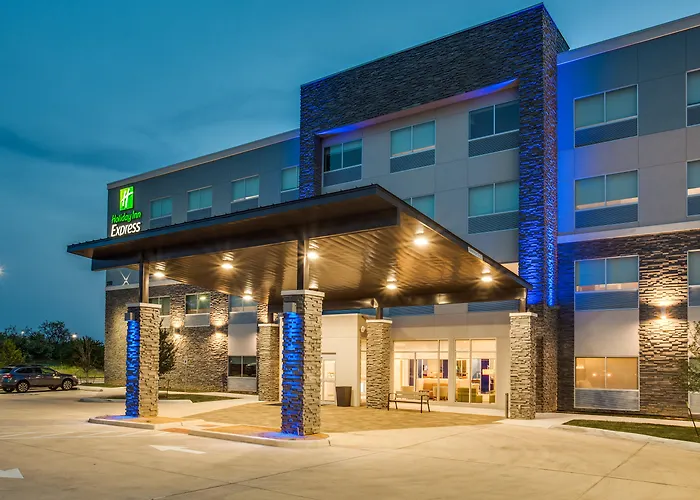 Holiday Inn Express & Suites - Denton South By Ihg