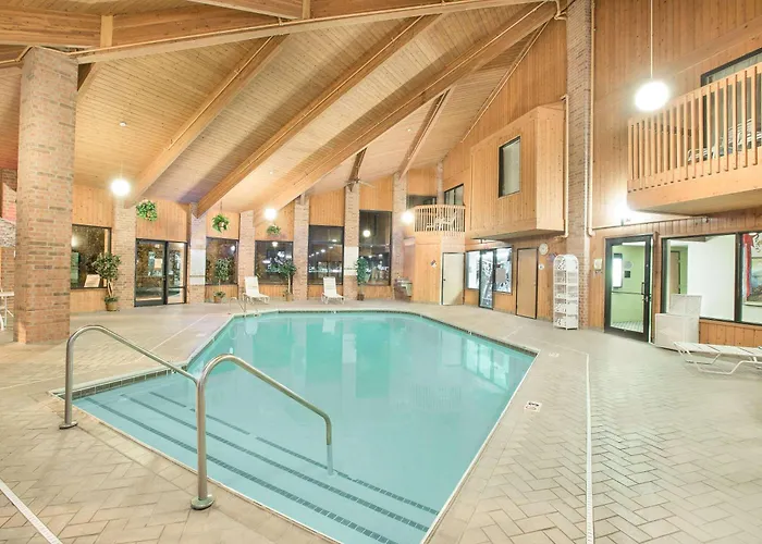 Baymont By Wyndham Boone Hotel