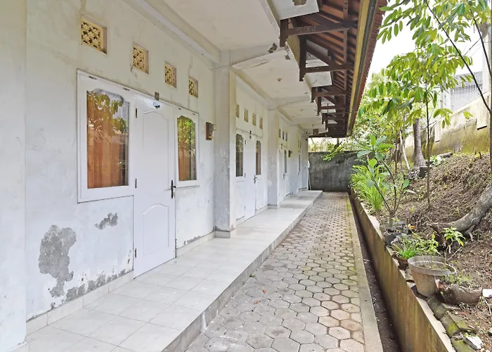 RedDoorz @ Jalan Gatot Subroto Denpasar Hotel