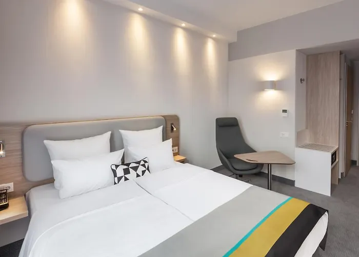 Holiday Inn Express Duesseldorf - Hauptbahnhof By Ihg