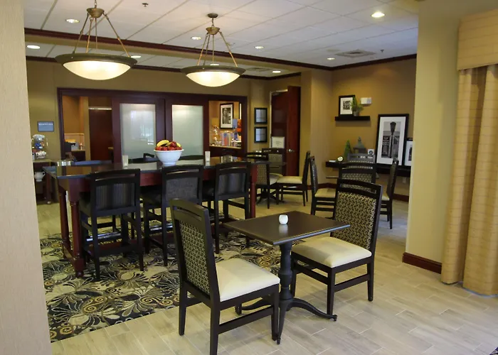 Hampton Inn By Hilton Clinton